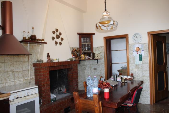 Image No.14-3 Bed Apartment for sale