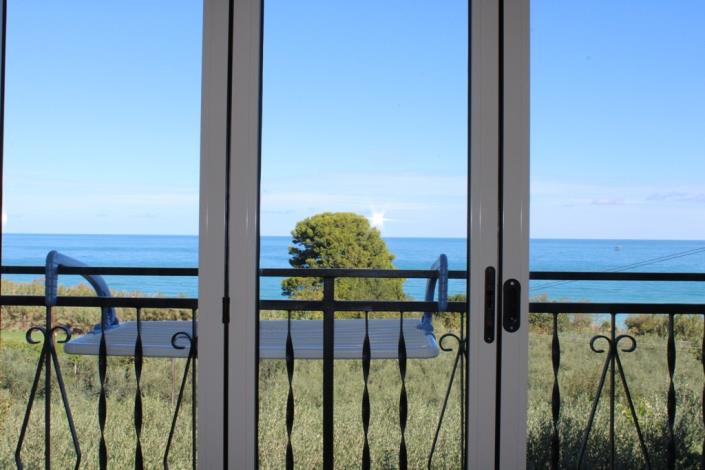 Image No.13-2 Bed Country House for sale