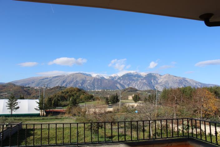 Image No.5-5 Bed Villa / Detached for sale