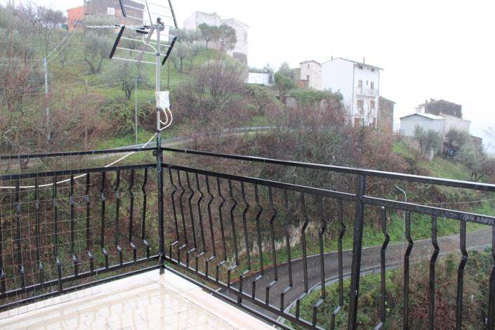 Image No.24-3 Bed Apartment for sale