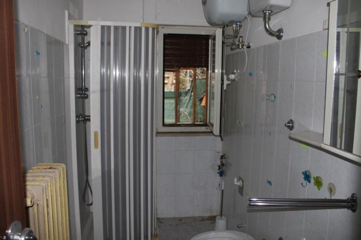 Image No.16-2 Bed Townhouse for sale