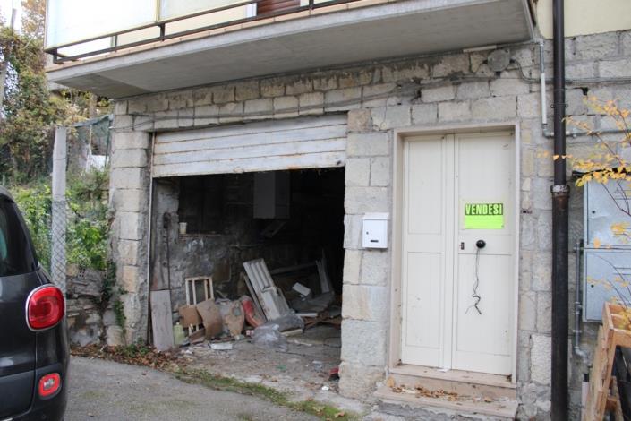 Image No.23-2 Bed Townhouse for sale