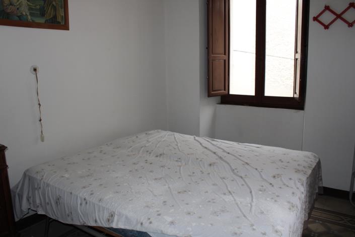 Image No.12-2 Bed Townhouse for sale