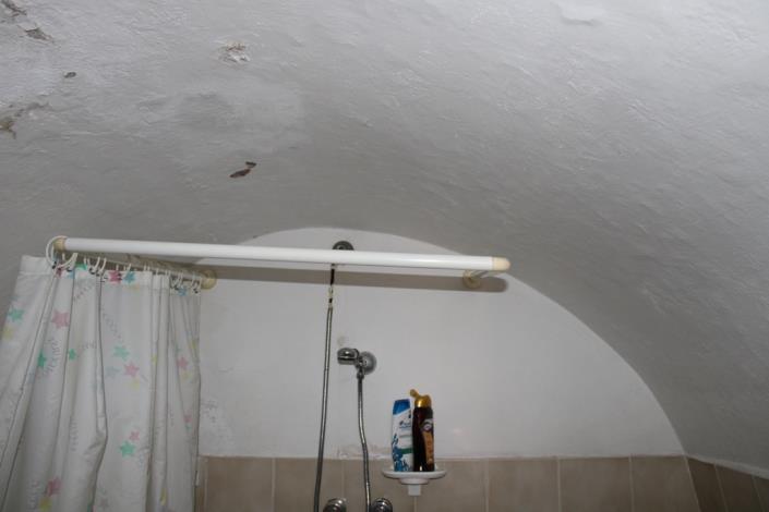 Image No.16-2 Bed Townhouse for sale