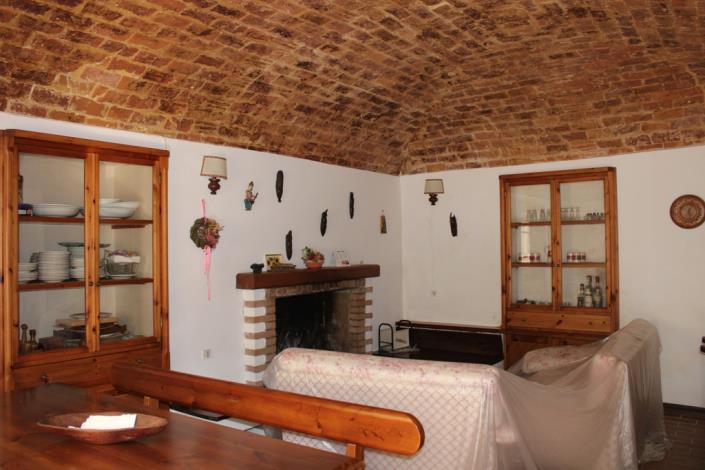 Bomba, Townhouse