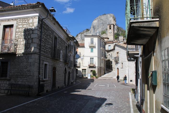 Image No.10-4 Bed Townhouse for sale