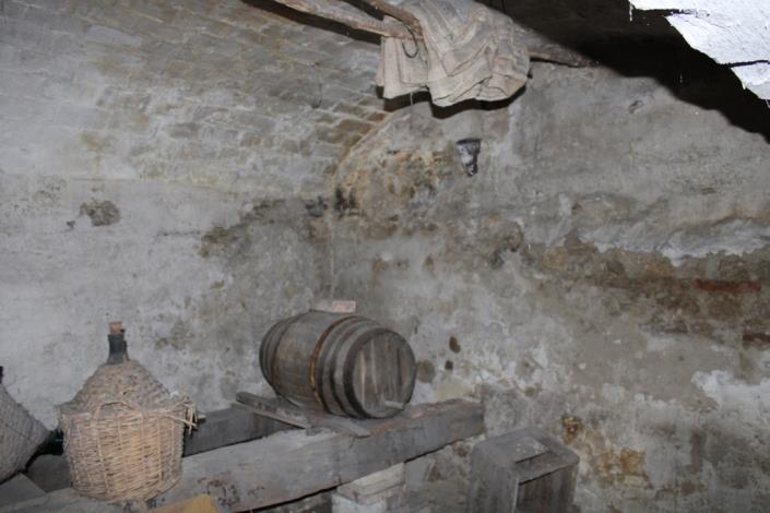 Image No.17-6 Bed Townhouse for sale