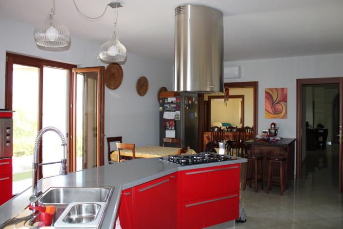 Image No.9-6 Bed House/Villa for sale