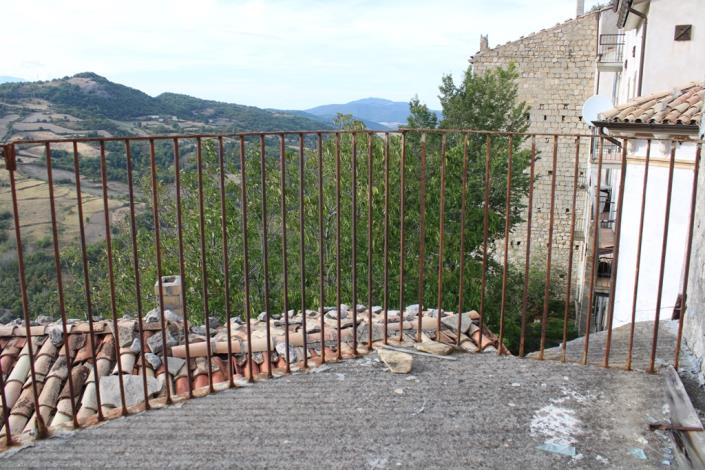 Image No.15-3 Bed Village House for sale