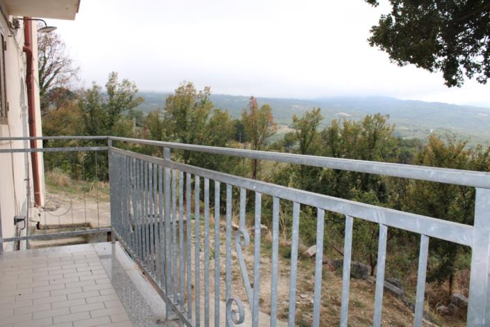 Image No.7-2 Bed Country Property for sale