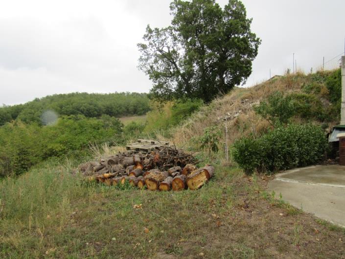 Image No.12-2 Bed Country Property for sale