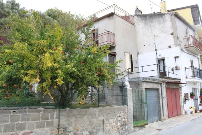 Image No.9-Maison de ville de 2 chambres à vendre à Bomba