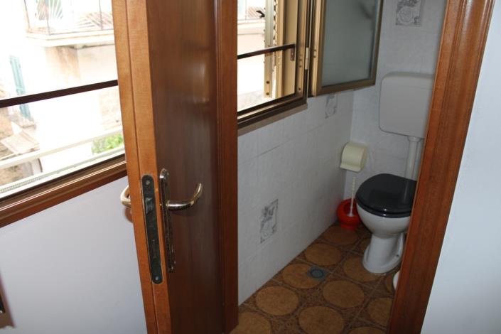 Image No.10-Maison de ville de 2 chambres à vendre à Bomba