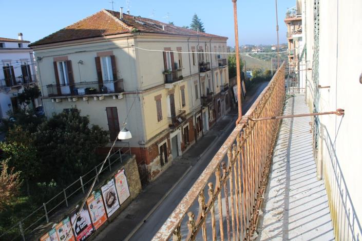 Image No.9-10 Bed House for sale