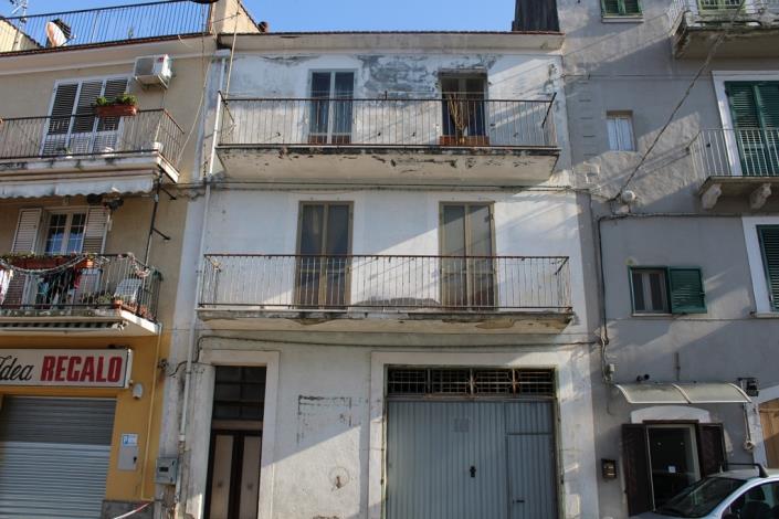 Image No.3-4 Bed Townhouse for sale