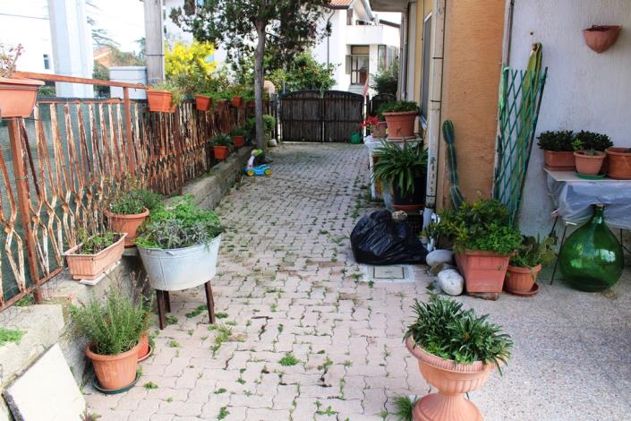 Image No.9-6 Bed Villa / Detached for sale