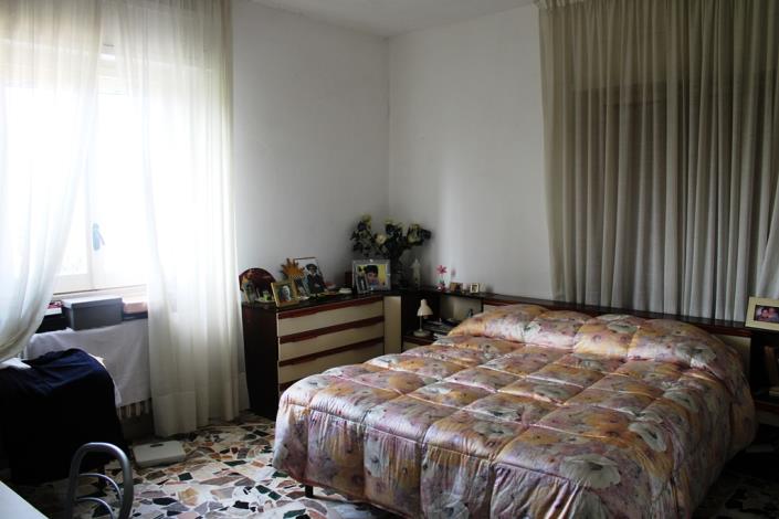 Image No.12-6 Bed Villa / Detached for sale