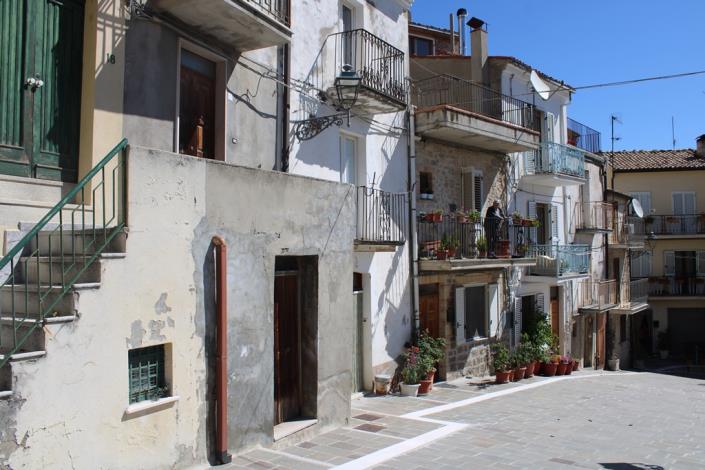 Image No.14-2 Bed Townhouse for sale