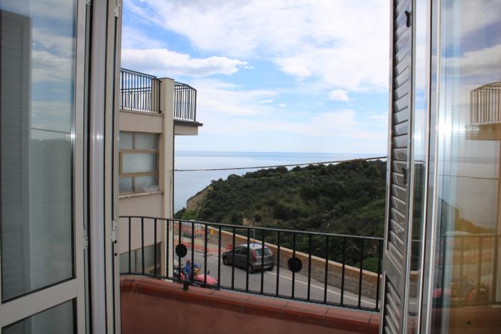 Image No.12-4 Bed Apartment for sale