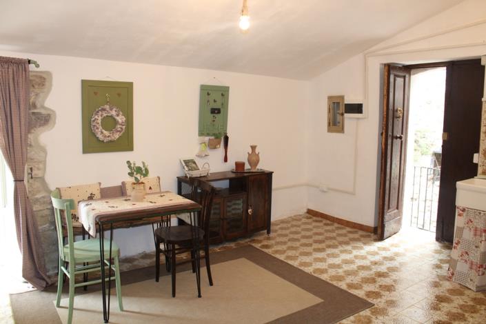 Image No.4-2 Bed Townhouse for sale