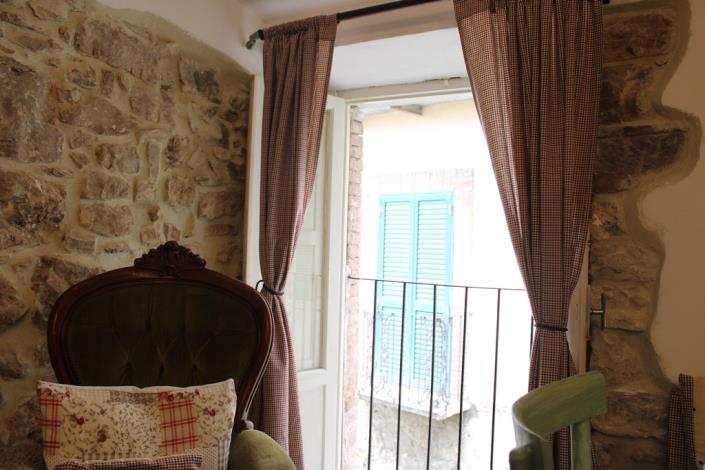 Image No.8-2 Bed Townhouse for sale