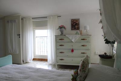 n3243-photo-j