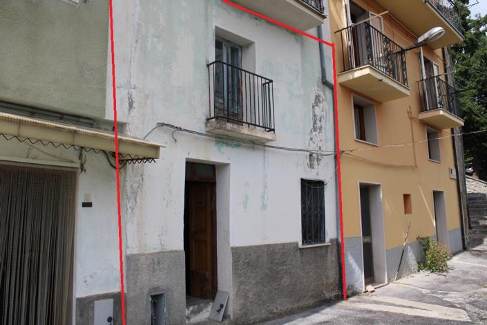 Image No.10-1 Bed Townhouse for sale