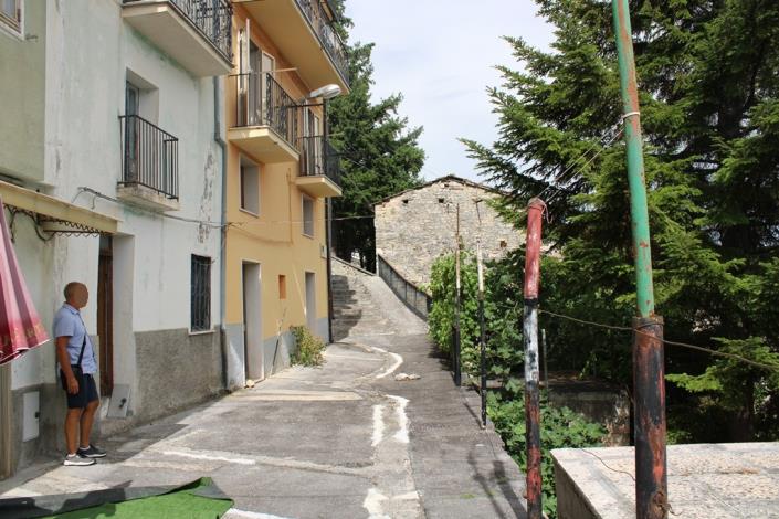 Image No.12-1 Bed Townhouse for sale