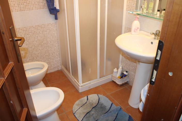 Image No.8-2 Bed Townhouse for sale
