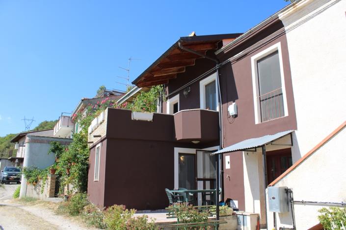 Image No.4-2 Bed Townhouse for sale