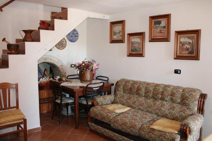 Image No.14-2 Bed Townhouse for sale