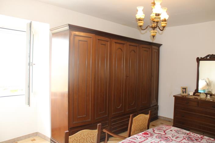 Image No.6-2 Bed Country House for sale