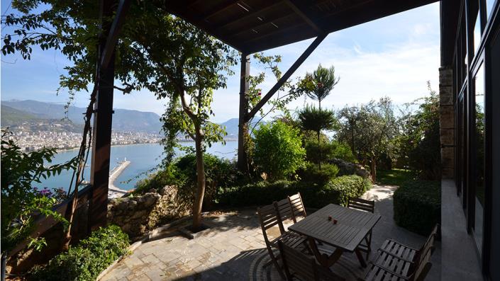 Image No.26-3 Bed Mansion for sale