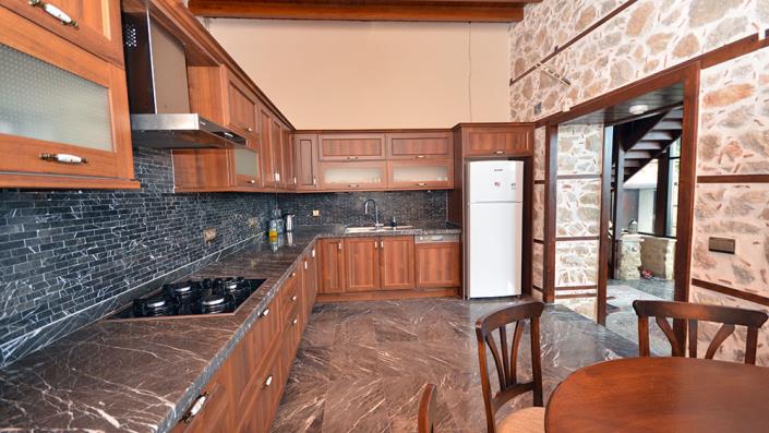 Image No.23-3 Bed Mansion for sale