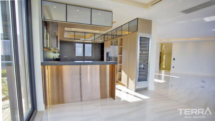 Image No.4-6 Bed Villa / Detached for sale