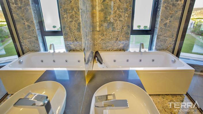 Image No.20-6 Bed Villa / Detached for sale