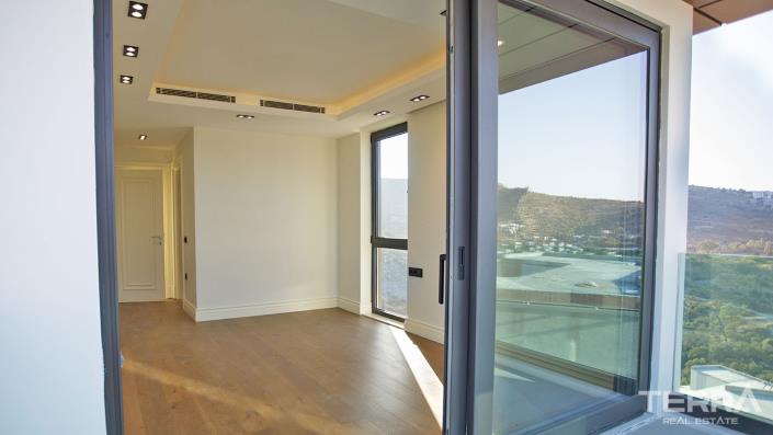 Image No.13-6 Bed Villa / Detached for sale