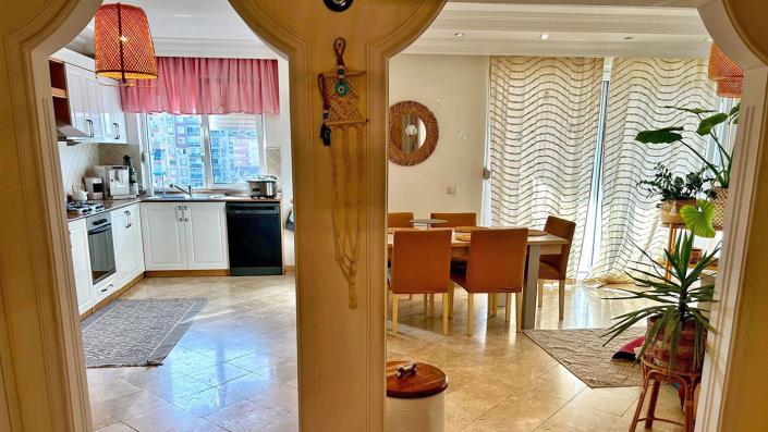 Image No.6-3 Bed Apartment for sale