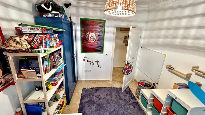 Image No.15-3 Bed Apartment for sale