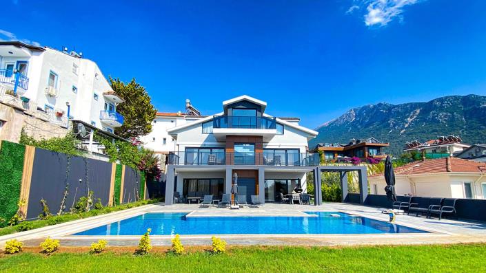 Image No.2-Villa / Détaché de 4 chambres à vendre à Hisaronu