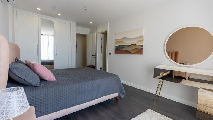 Image No.17-2 Bed Apartment for sale