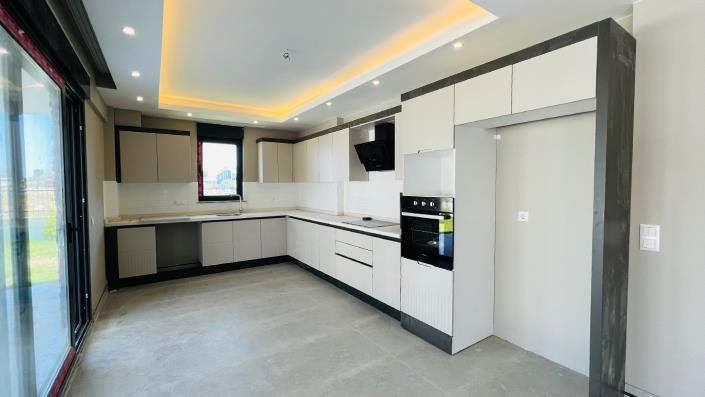 Image No.2-Villa / Détaché de 4 chambres à vendre à Çamyuva