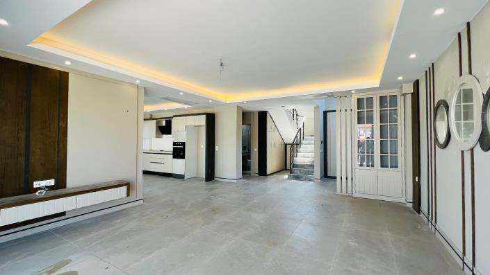 Image No.5-Villa / Détaché de 4 chambres à vendre à Çamyuva