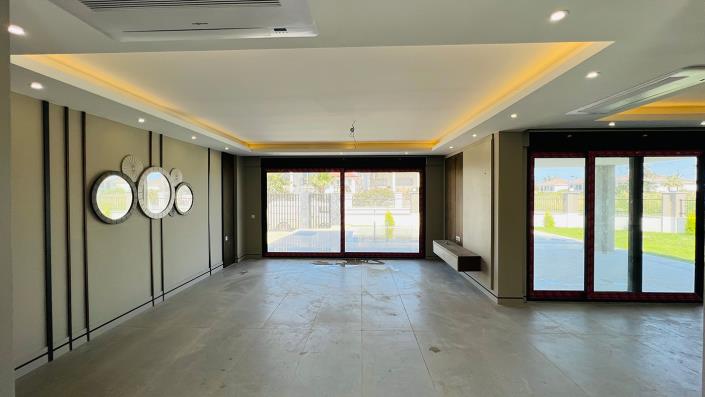 Image No.6-Villa / Détaché de 4 chambres à vendre à Çamyuva