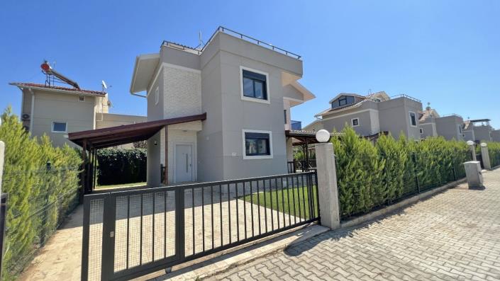 Image No.3-3 Bed Villa / Detached for sale