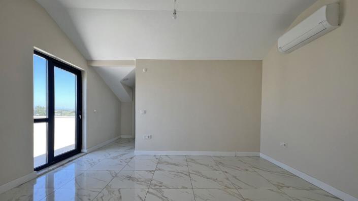 Image No.14-3 Bed Villa / Detached for sale