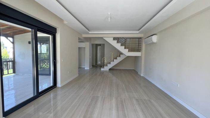 Image No.20-3 Bed Villa / Detached for sale