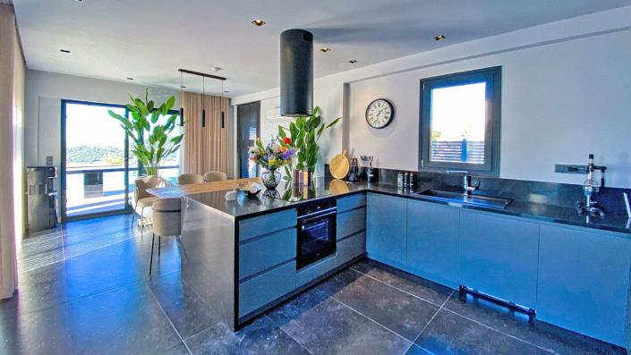 Image No.6-4 Bed Villa / Detached for sale