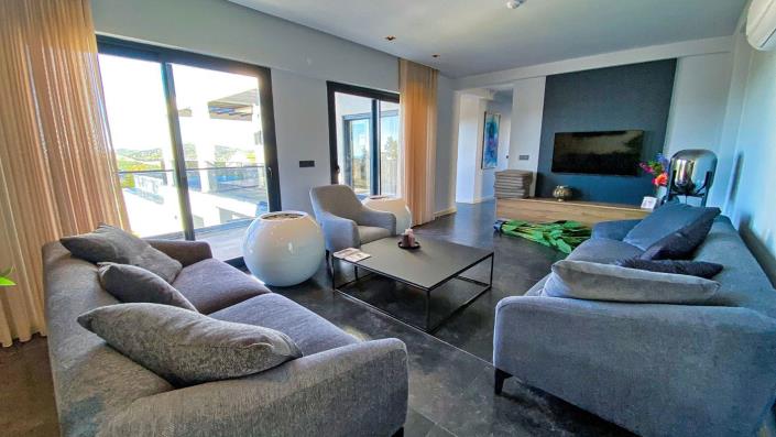 Image No.11-4 Bed Villa / Detached for sale