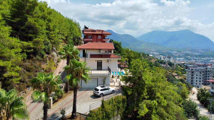 Image No.8-4 Bed Villa / Detached for sale